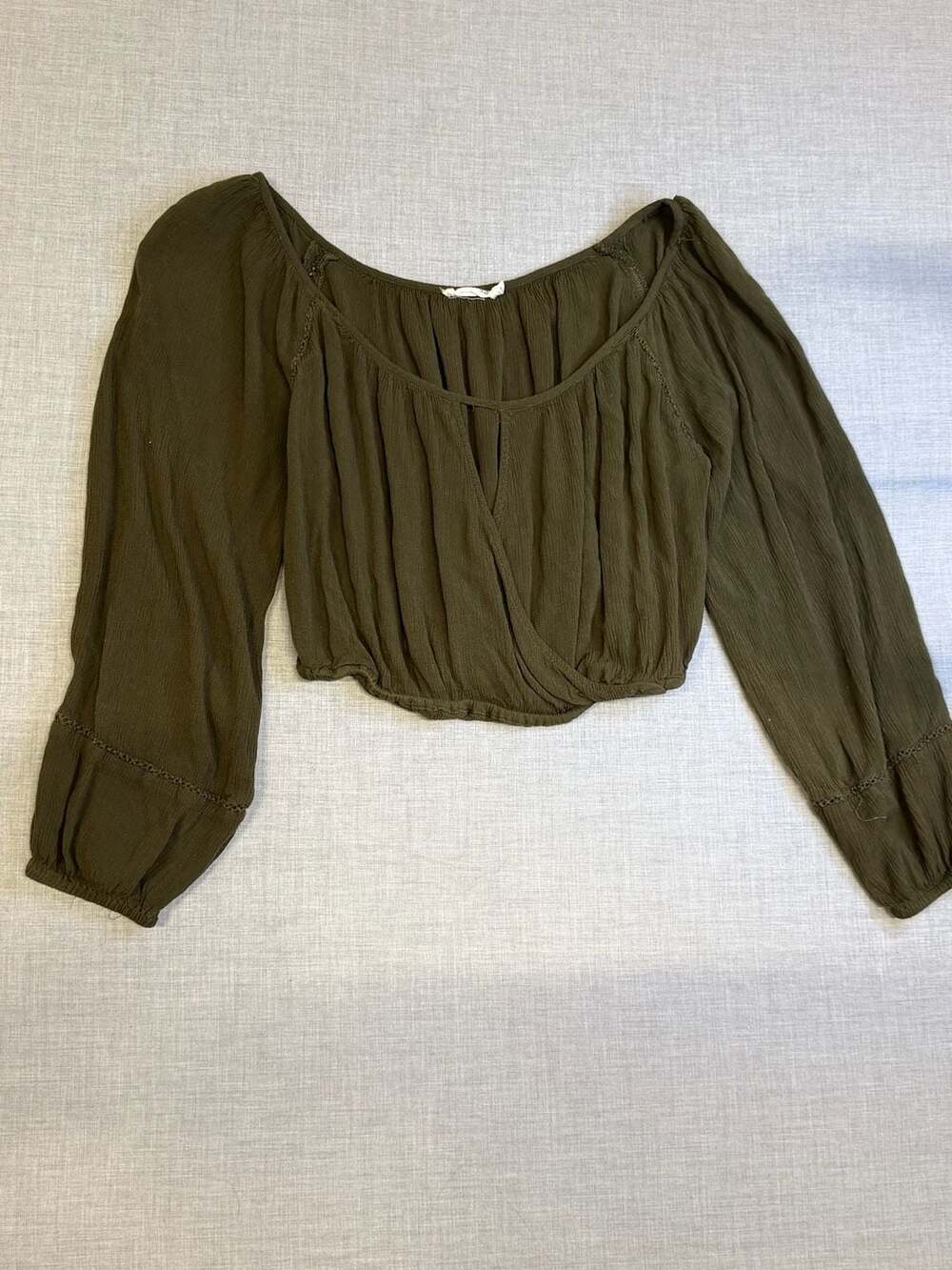 Chloe & Katie Olive Green Surplice Long Sleeve Crop Top, Size S